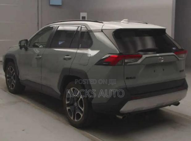 Toyota RAV4 2019 Green