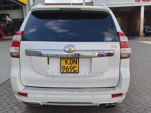 Toyota Land Cruiser Prado 2015 White