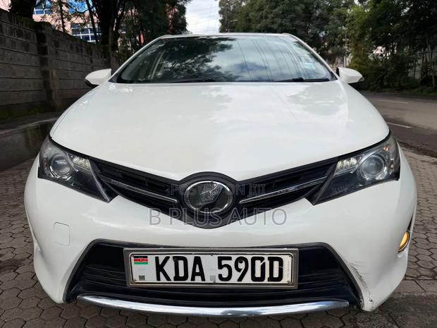 Toyota Auris 2014 White