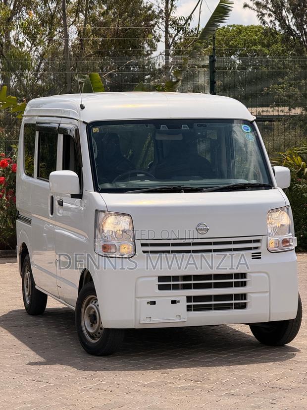 Nissan NV100 Clipper 2018 White