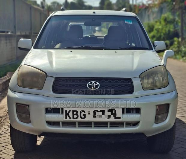 Toyota RAV4 2004 White
