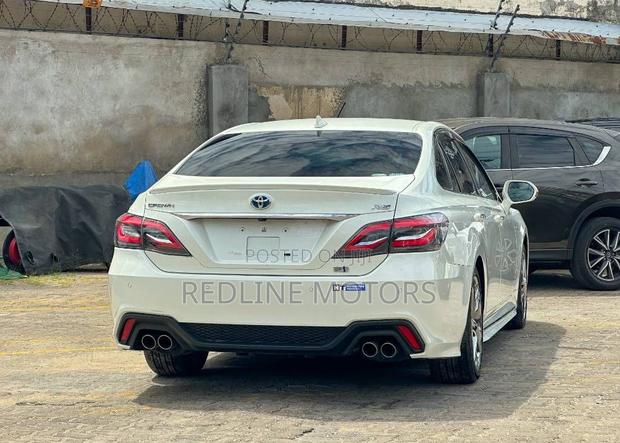 Toyota Crown 2020 White