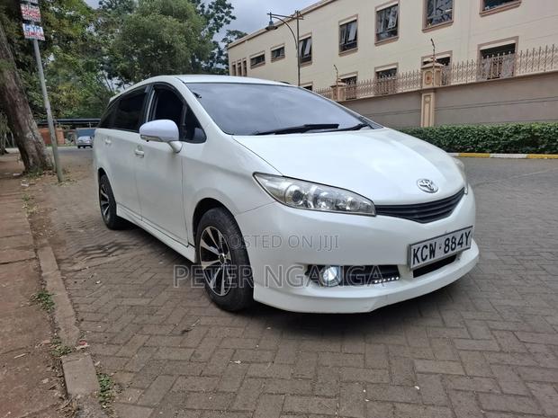 Toyota Wish 2013 White