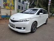 Toyota Wish 2013 White for sale
