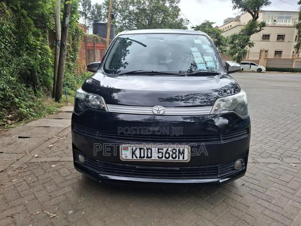 Toyota Spade 2014 Black