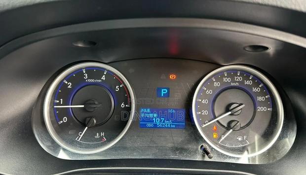 Toyota Hilux 2019 Silver