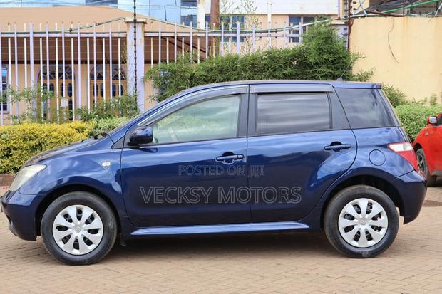 Toyota IST 2005 Blue