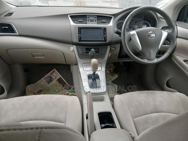 Nissan Sylphy 2018 Silver