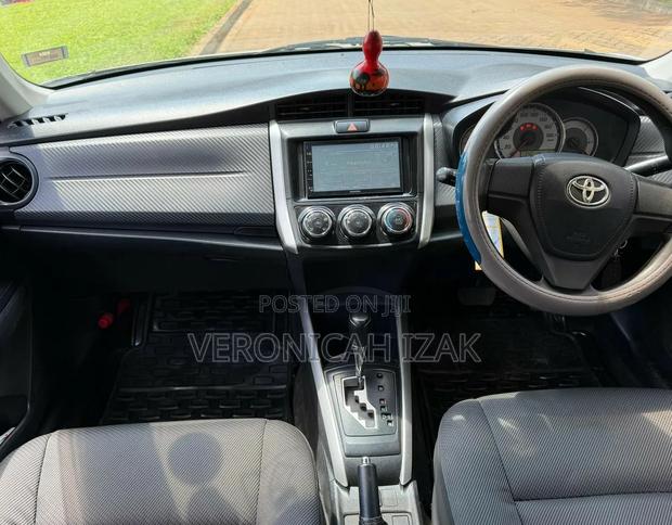 Toyota Corolla Fielder 2012 Silver