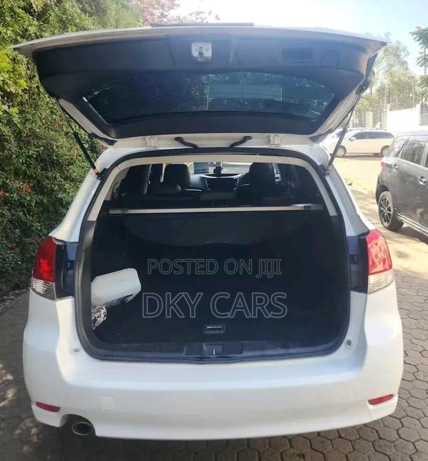 Subaru Legacy 2012 White