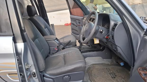 Toyota Land Cruiser Prado 2002 Silver