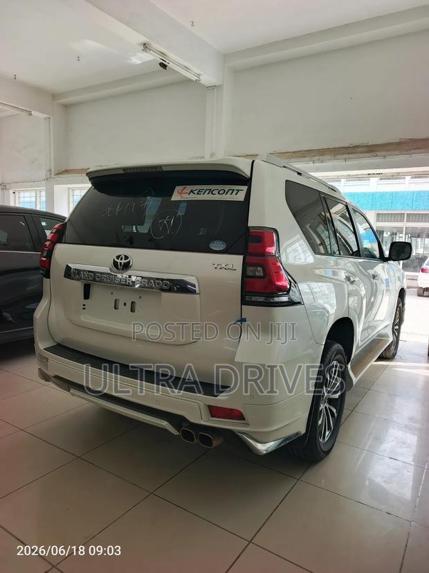 Toyota Land Cruiser Prado 2019 White
