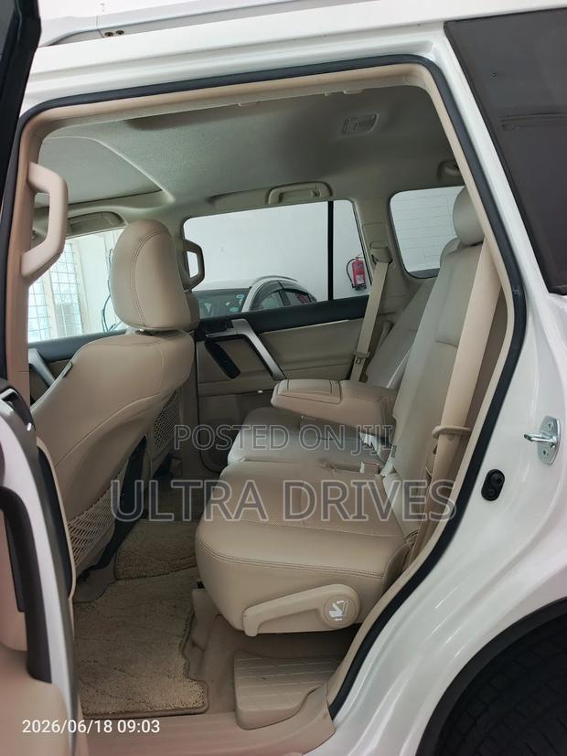 Toyota Land Cruiser Prado 2019 White