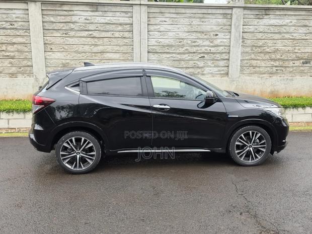 Honda Vezel 1.5 Hybrid 2WD 2016 Black