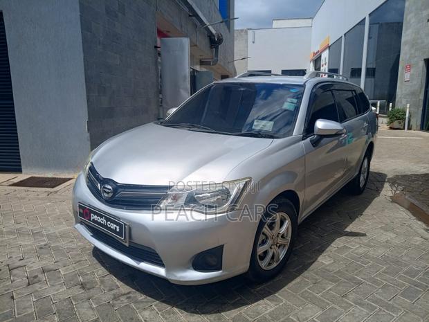Toyota Corolla Fielder 2014 Silver