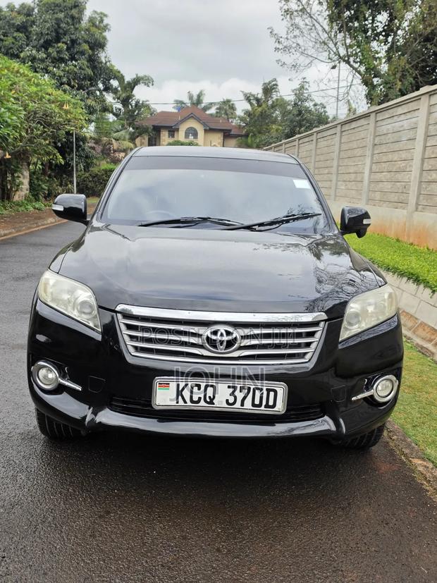 Toyota Vanguard 2011 Black