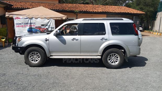 Ford Everest 2011 Silver