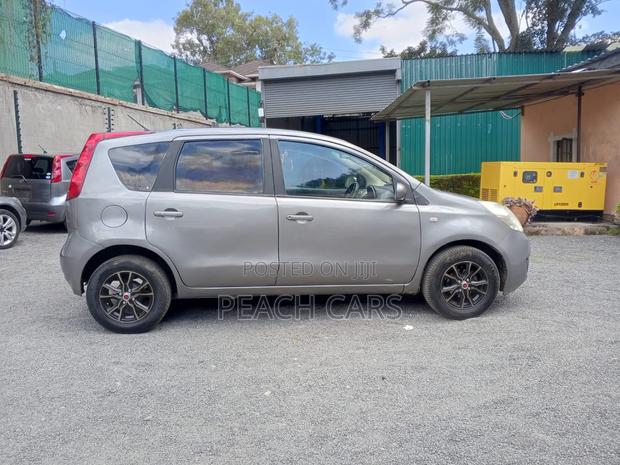 Nissan Note 2010 Gray