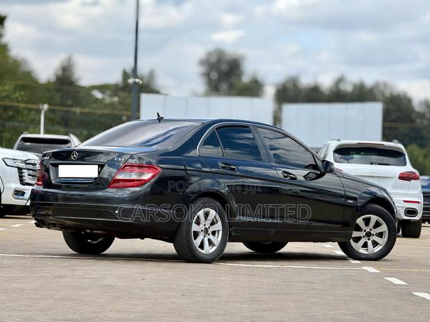 Mercedes-Benz C180 2010