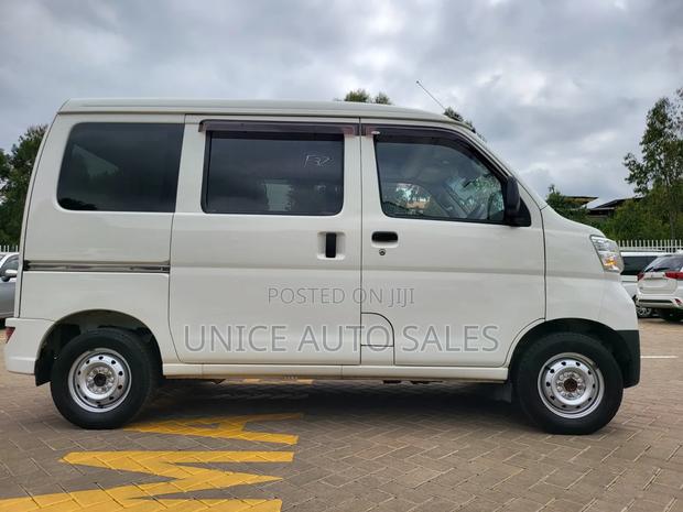 Daihatsu HIJET 2019 White