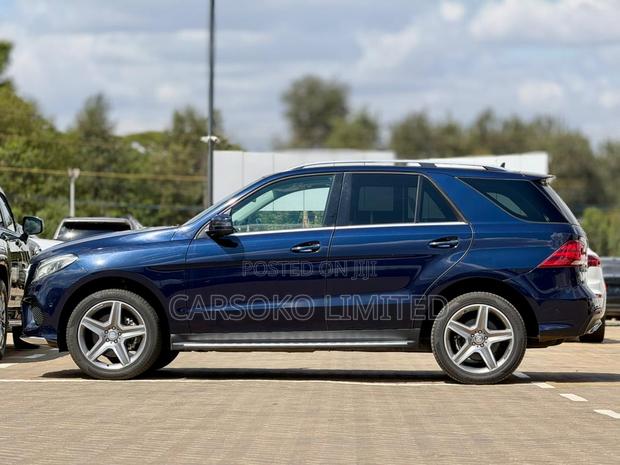 Mercedes-Benz GLE-Class GLE 350d 4MATIC 2016 Blue