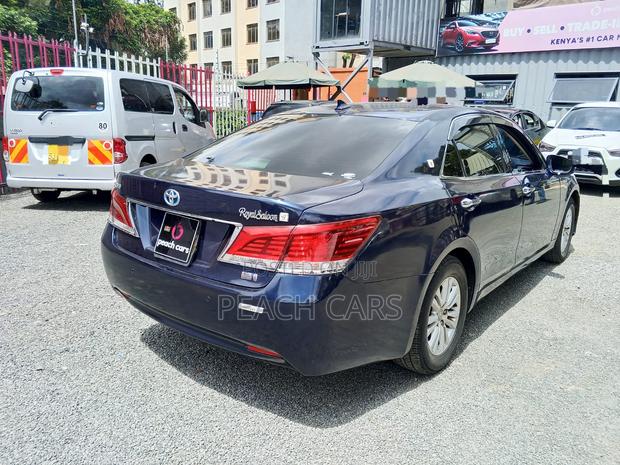 Toyota Crown 2013 Blue