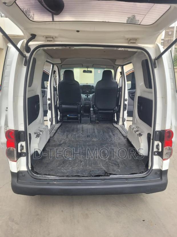 Nissan NV200 2009 White