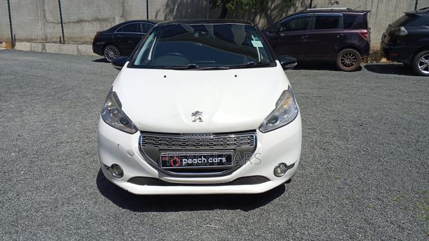 Peugeot 208 2014 White
