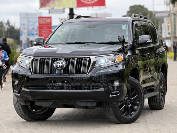 Toyota Land Cruiser Prado 2.8 2021 Black