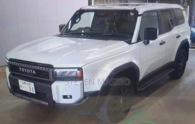 Toyota Land Cruiser Prado 2024 White