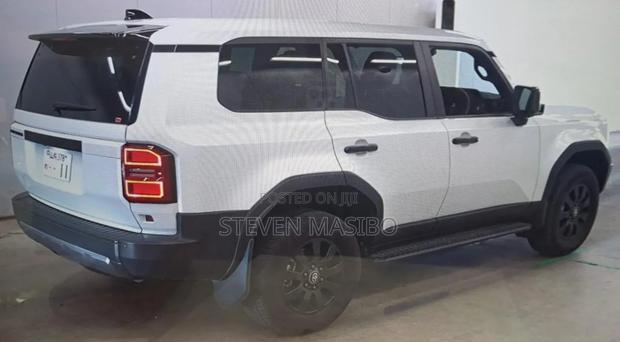 Toyota Land Cruiser Prado 2024 White