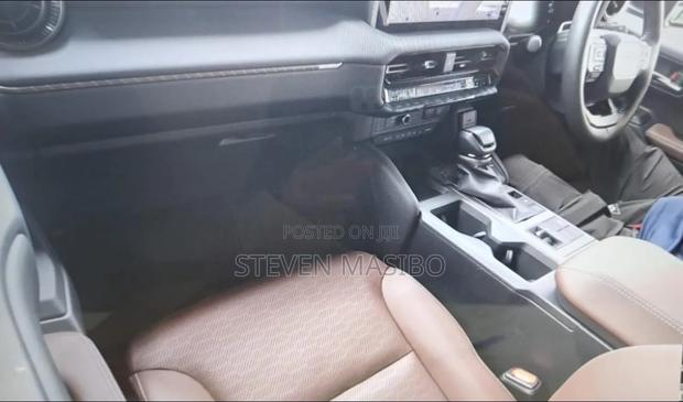 Toyota Land Cruiser Prado 2024 White
