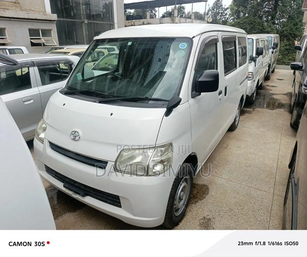 Toyota TownAce 2018 White