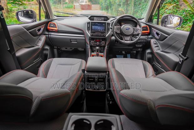 Subaru Forester 2019 Silver