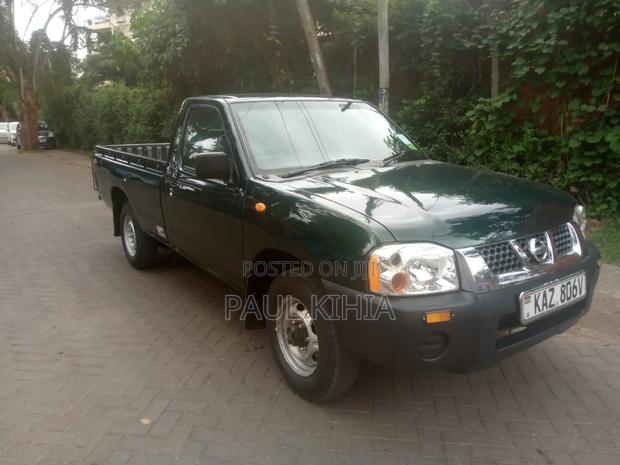 Nissan NP300 2007 Green