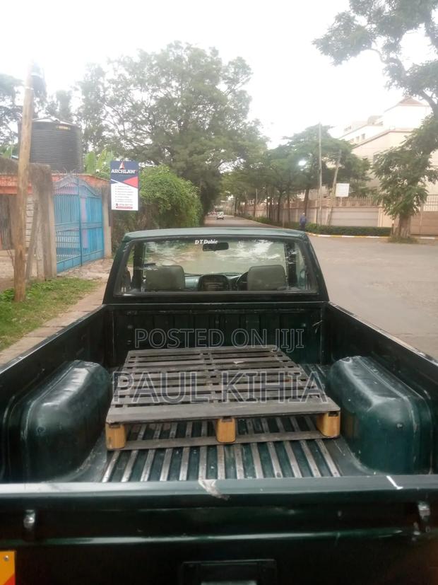 Nissan NP300 2007 Green