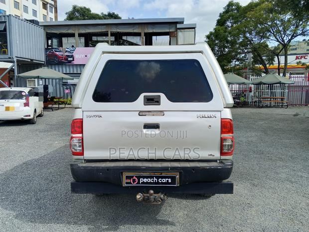 Toyota Hilux 2013 Silver