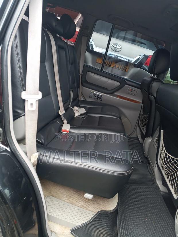 Toyota Land Cruiser 2004 Black