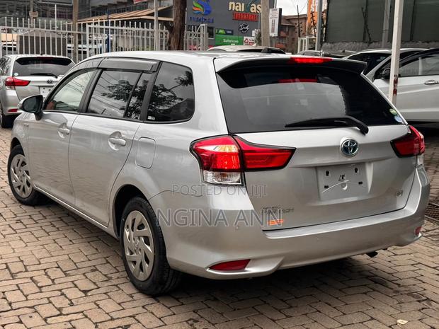 Toyota Corolla Fielder 2020 Silver