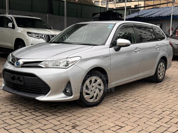 Toyota Corolla Fielder 2020 Silver