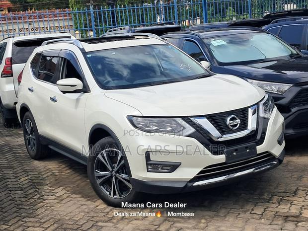 Nissan X-Trail 2.0 Petrol FWD 2019 White