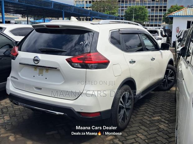 Nissan X-Trail 2.0 Petrol FWD 2019 White