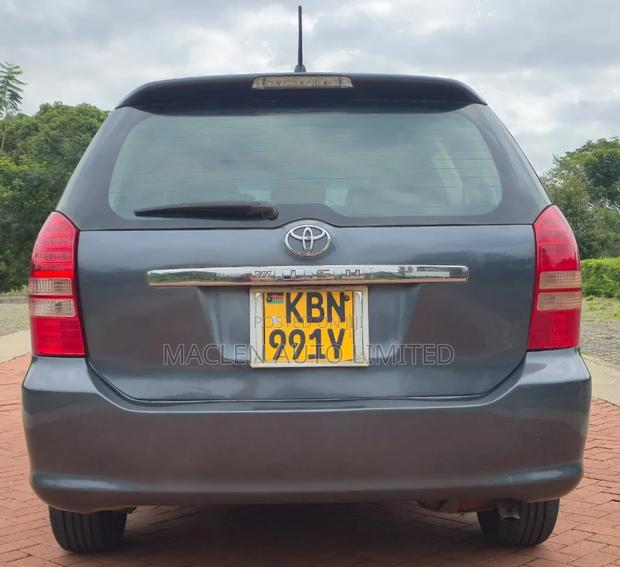 Toyota Wish 2004 Gray