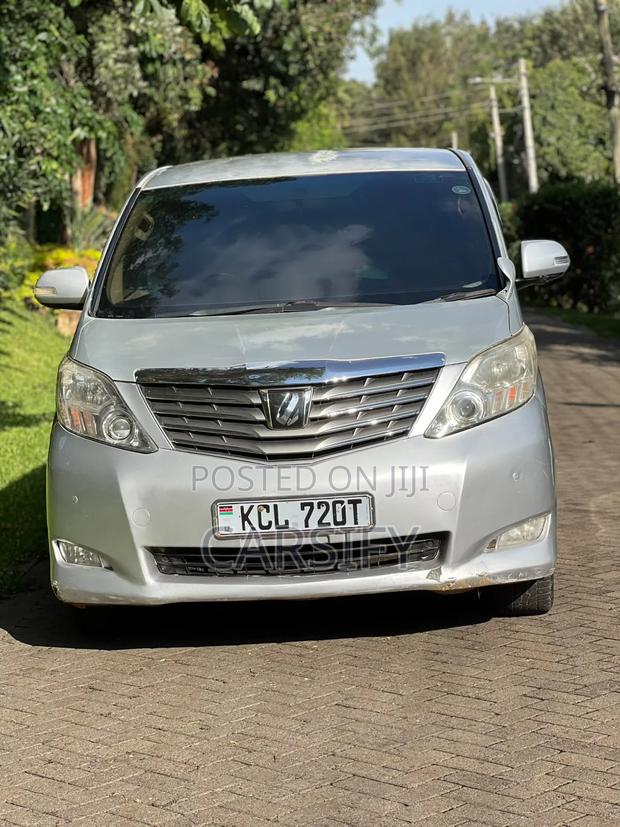 Toyota Alphard 2010 Silver