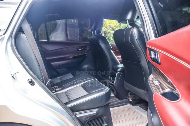 Toyota Harrier 2.0 2014 Silver