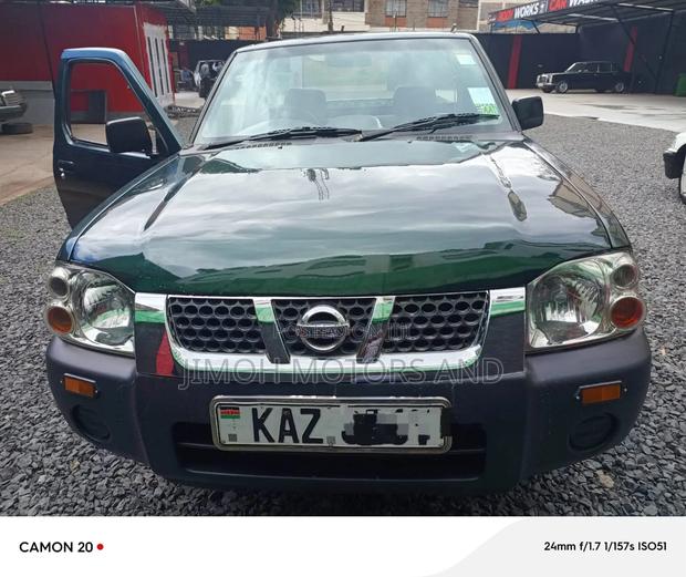 Nissan Hardbody 2015 Green