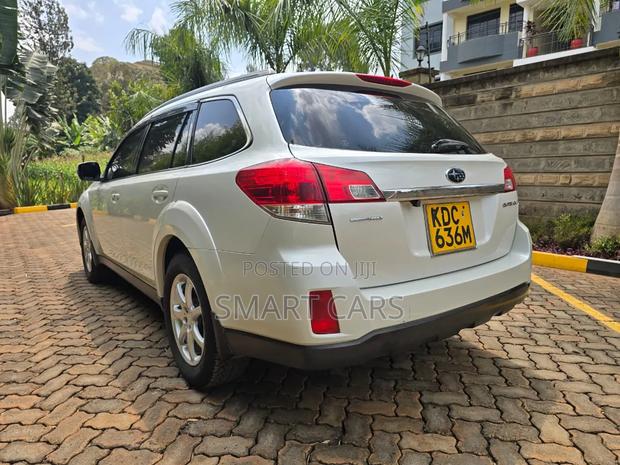 Subaru Outback 2014 White