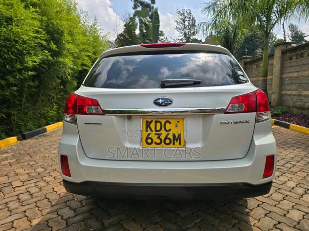 Subaru Outback 2014 White