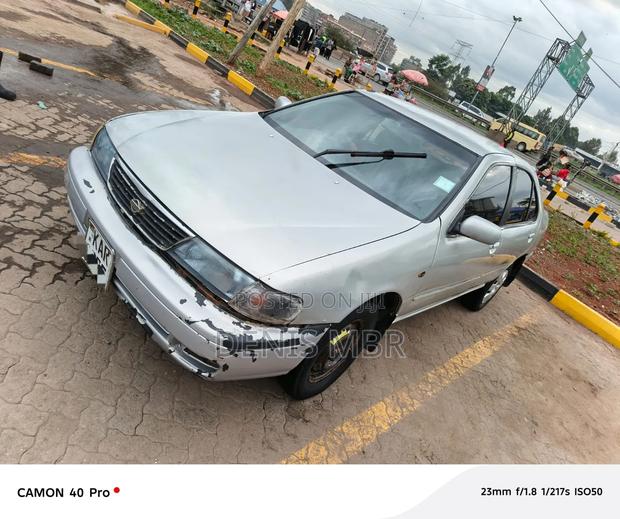 Nissan FB14 2002 Silver