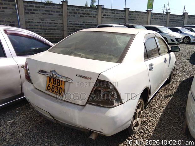 Toyota Corolla 2000 Silver